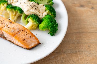 Baked Salmon with Steamed Broccoli and Quinoa