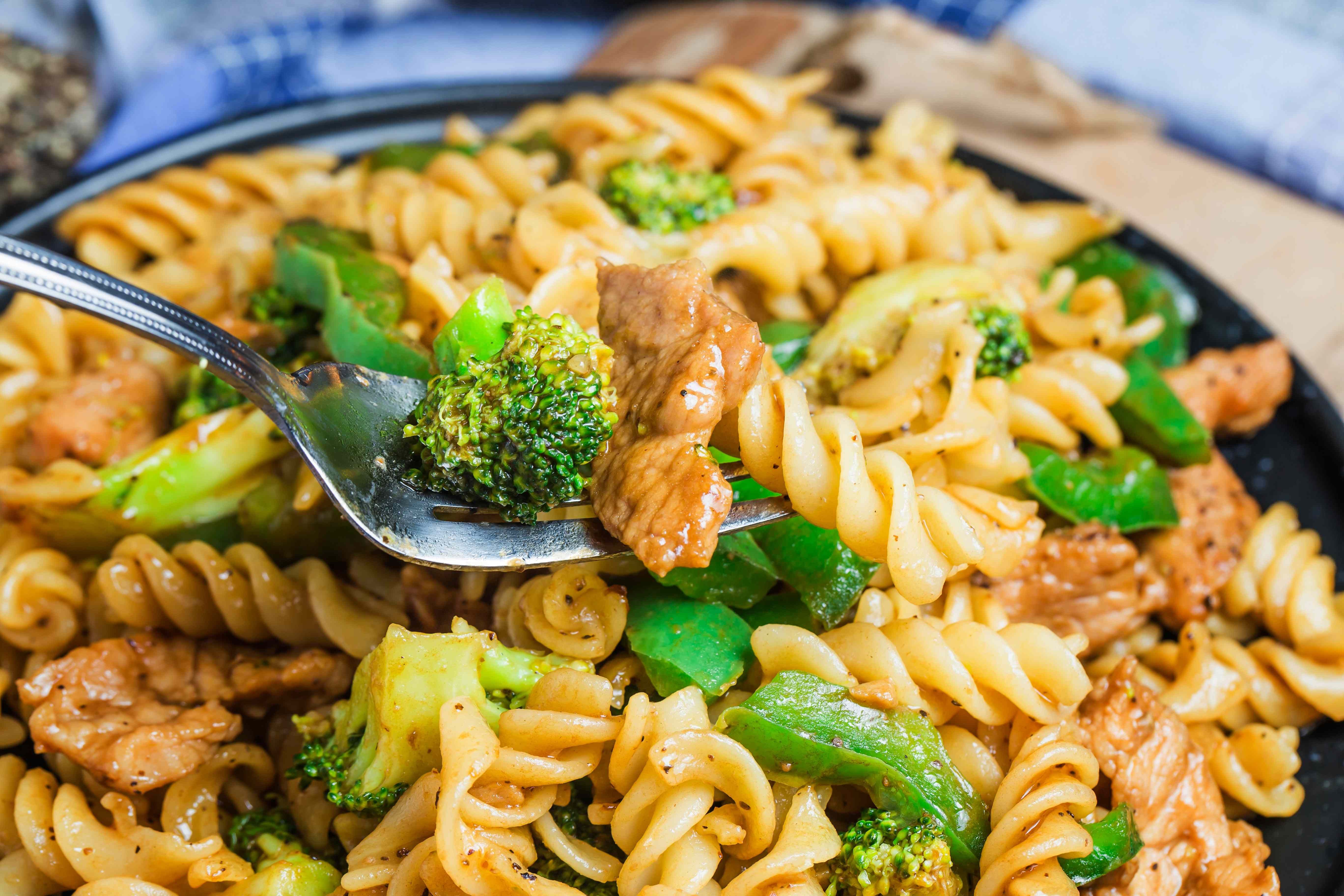 Turkey with vegetables and whole grain pasta